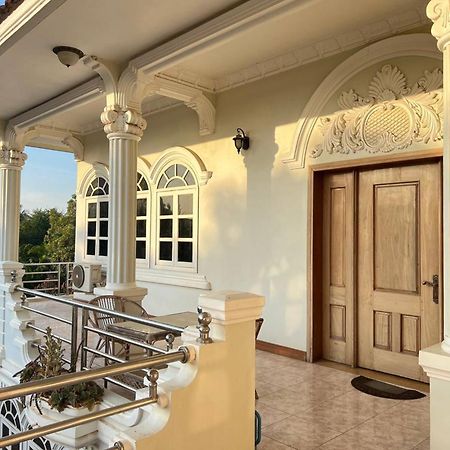 Lotus Blanc Homestay Battambang Exteriör bild