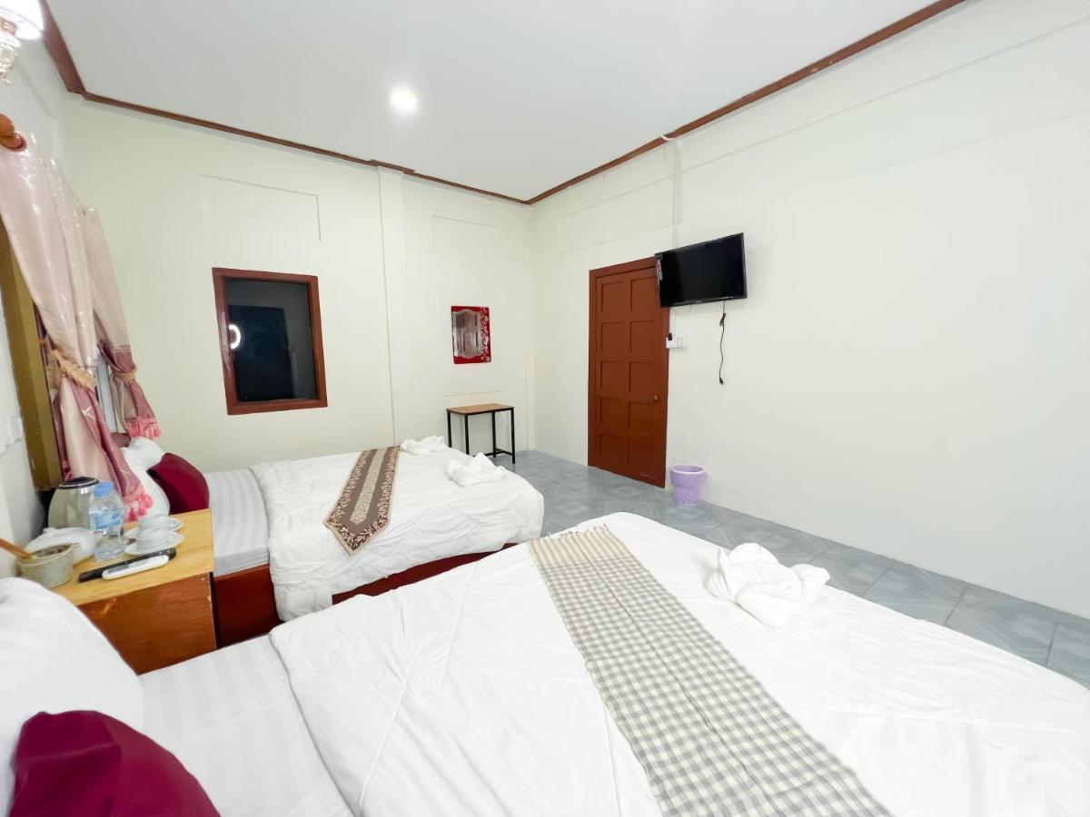 Lotus Blanc Homestay Battambang Exteriör bild