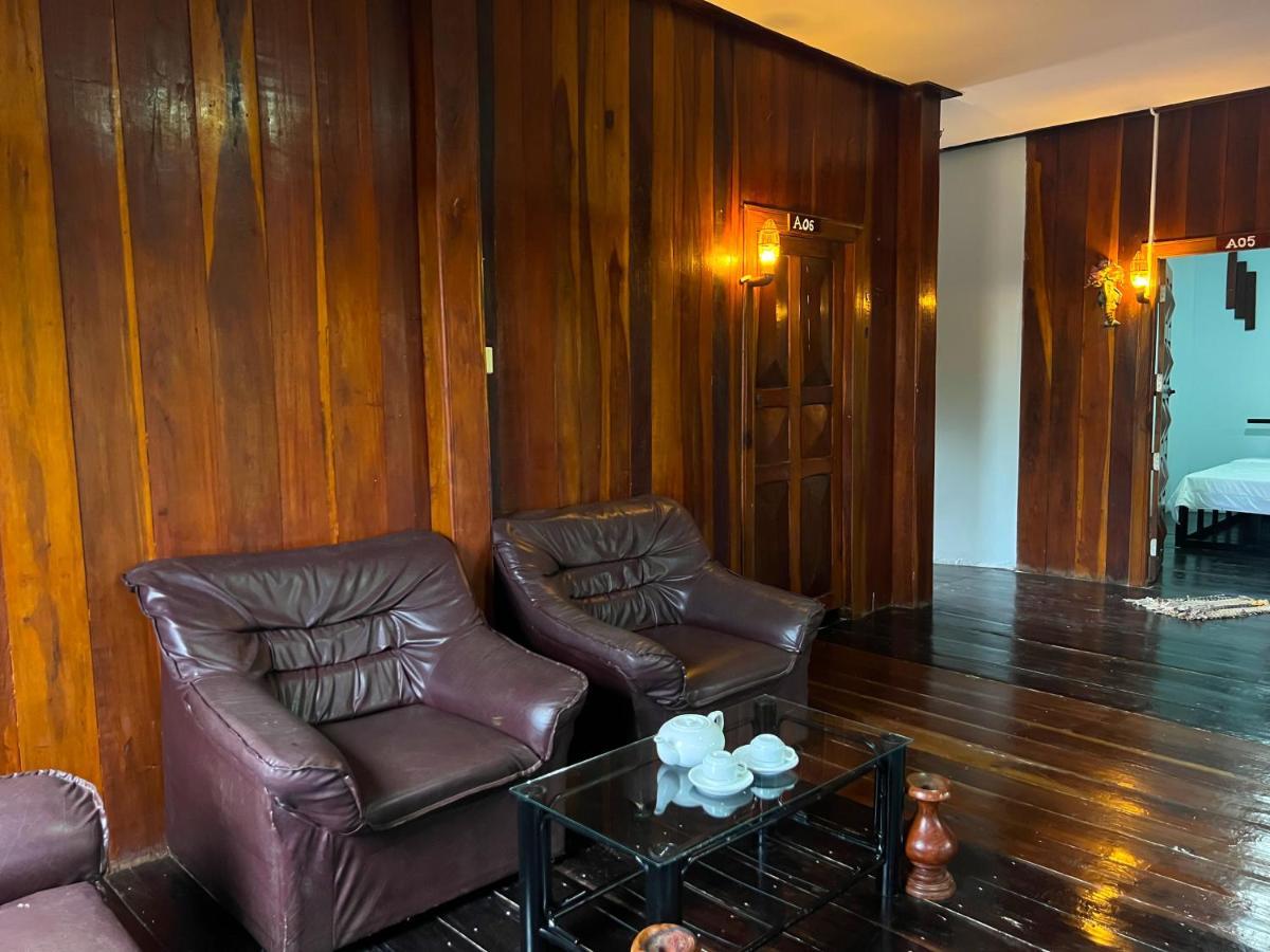 Lotus Blanc Homestay Battambang Exteriör bild