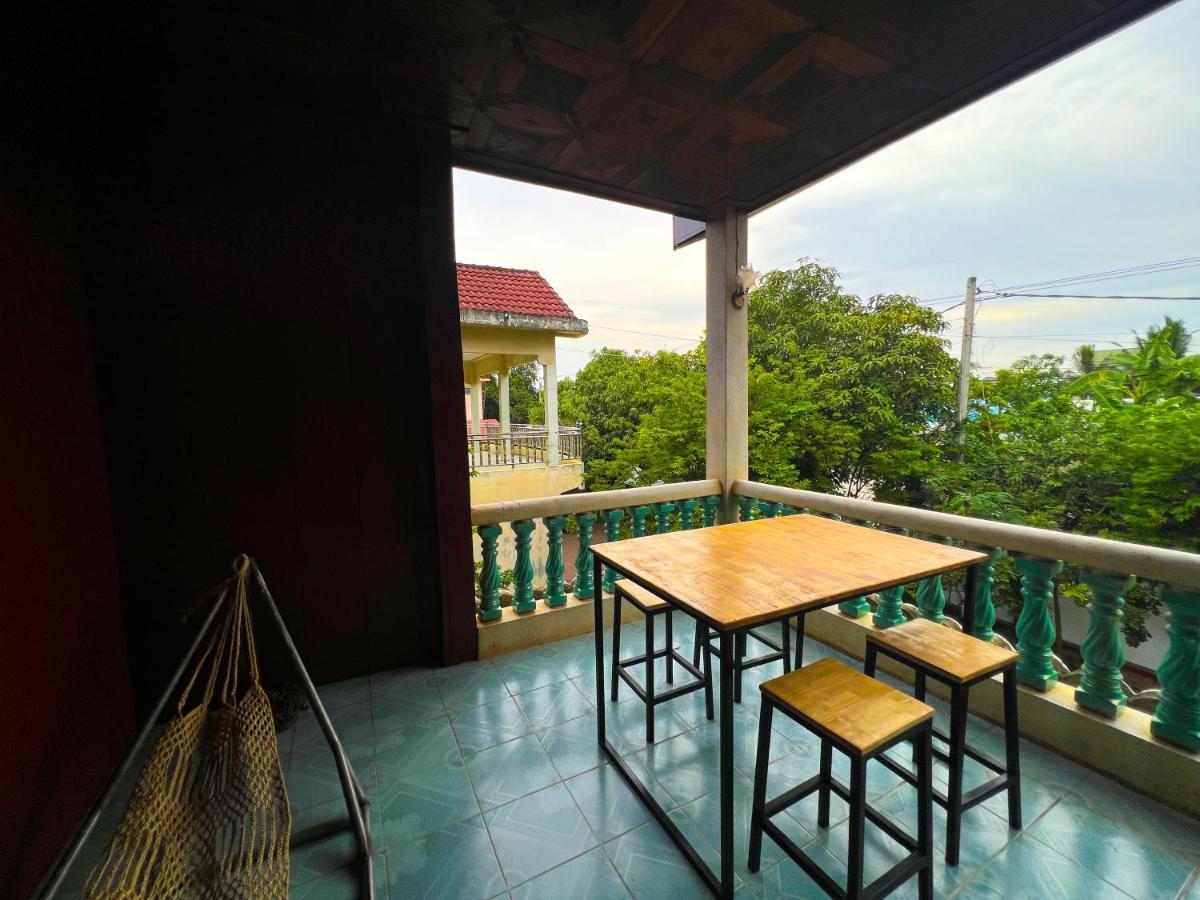 Lotus Blanc Homestay Battambang Exteriör bild