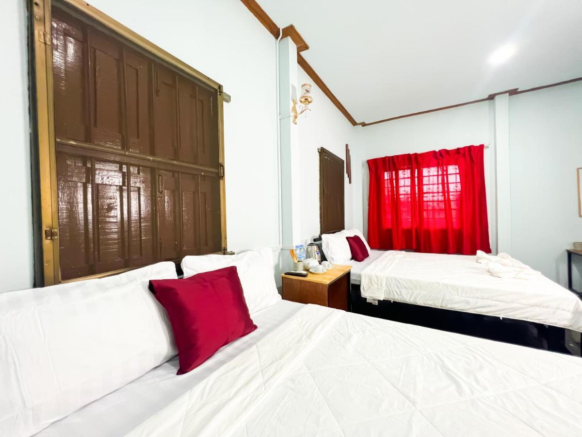 Lotus Blanc Homestay Battambang Exteriör bild
