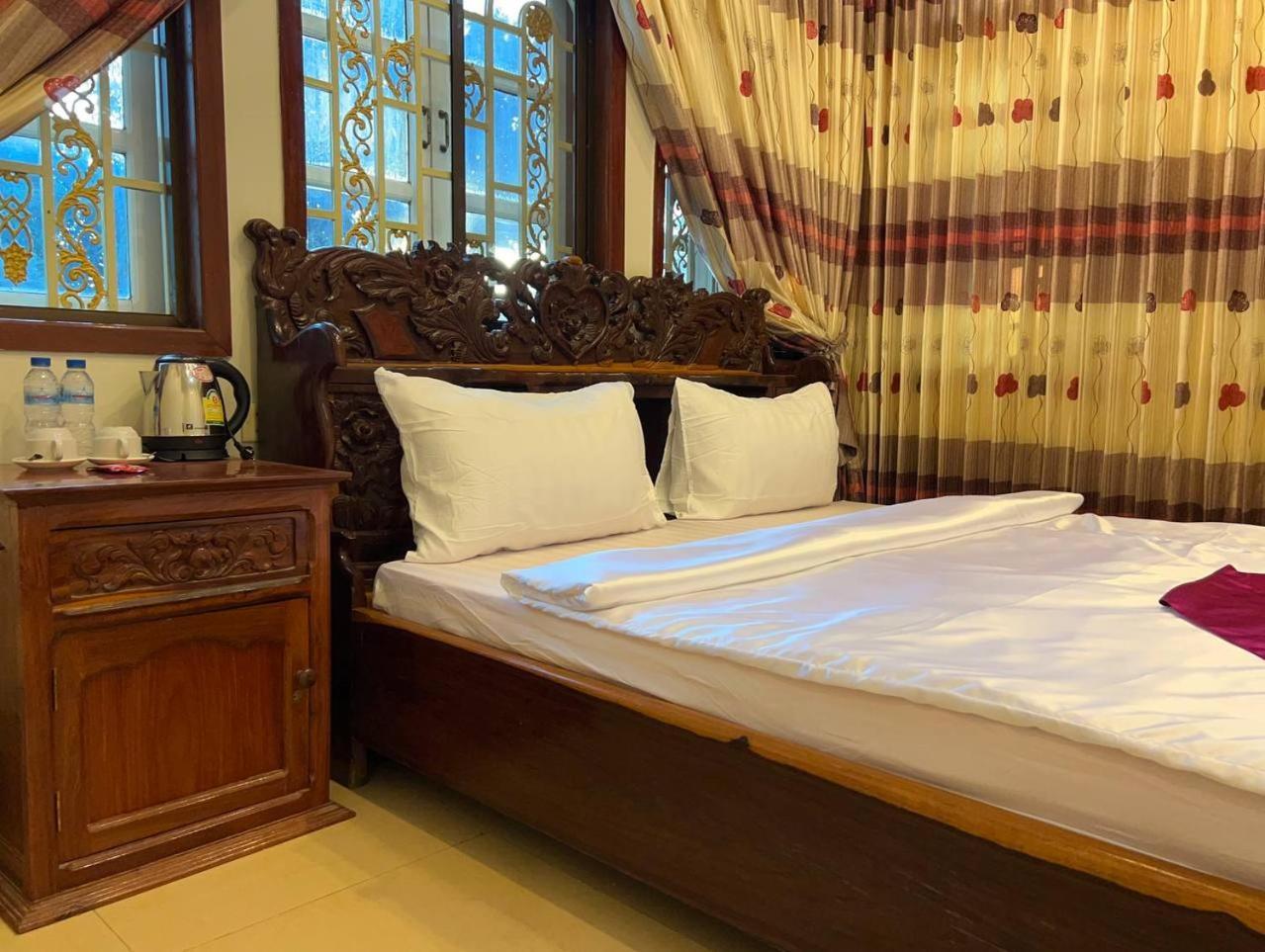 Lotus Blanc Homestay Battambang Exteriör bild