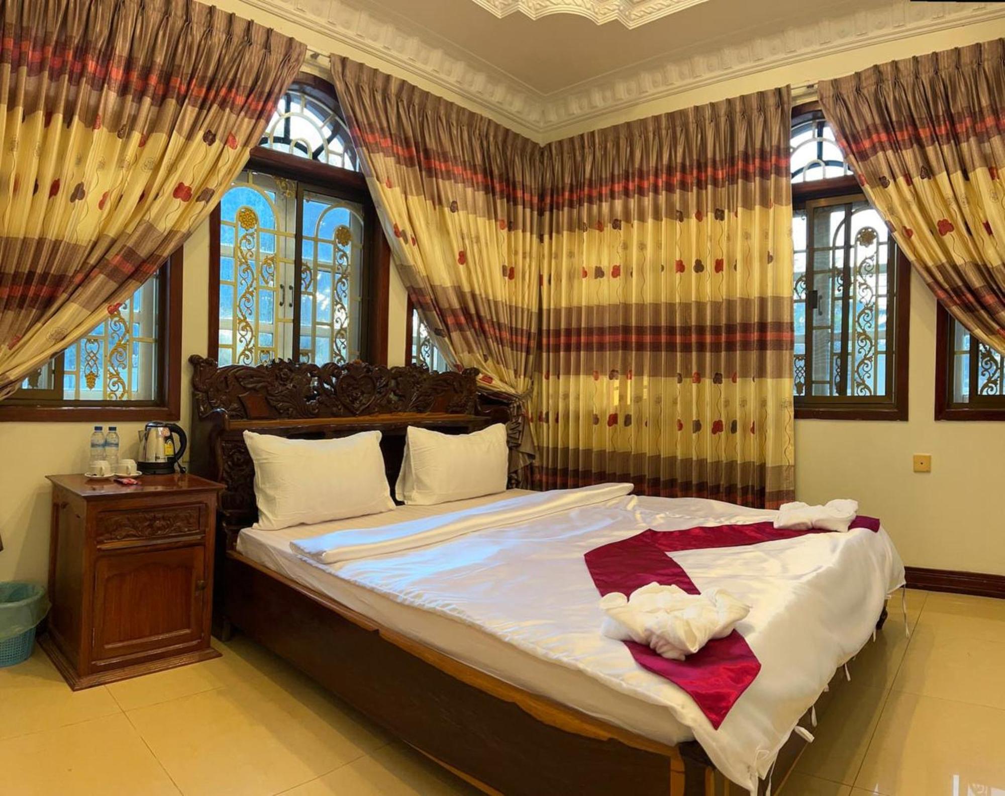 Lotus Blanc Homestay Battambang Exteriör bild