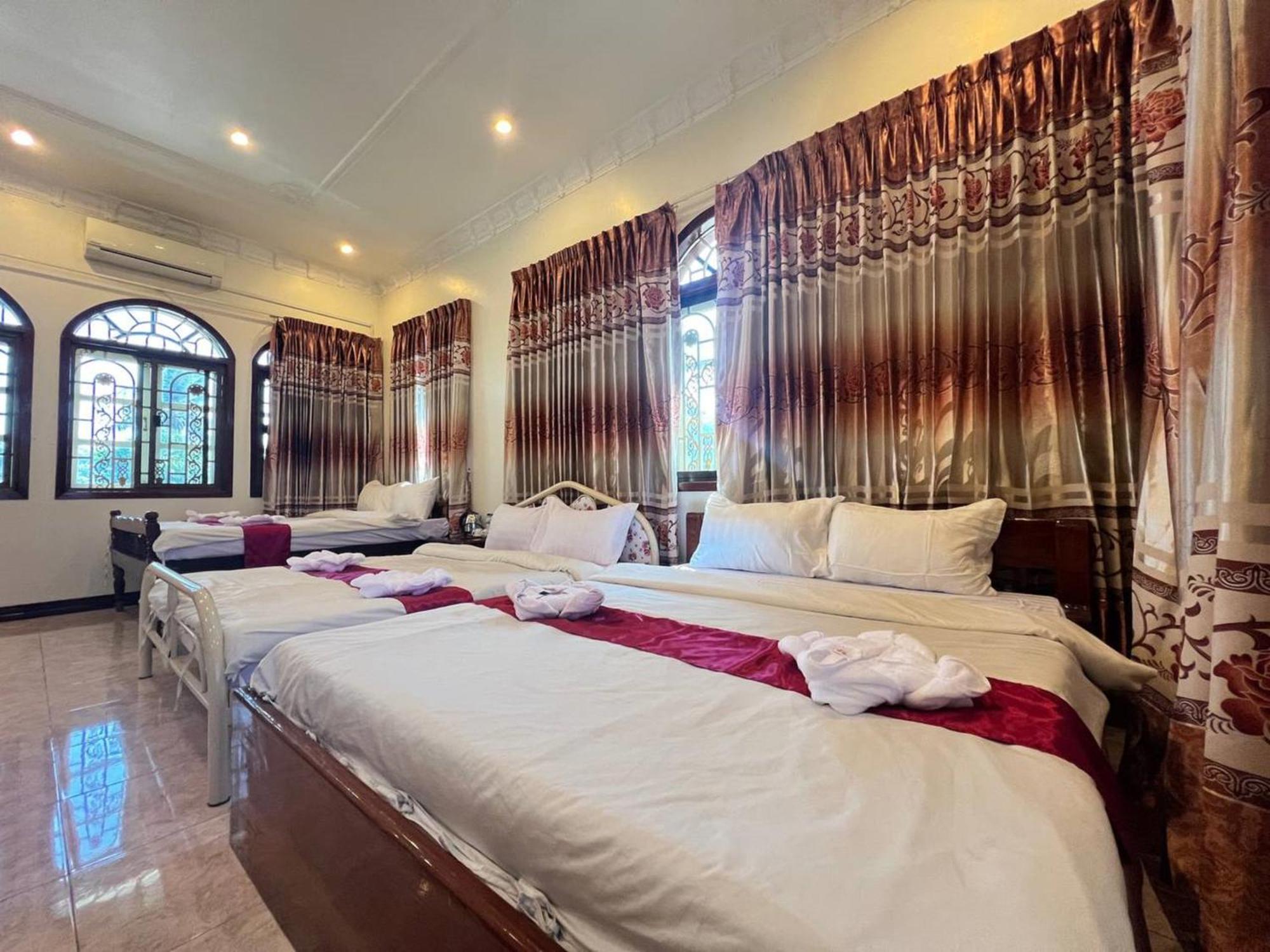Lotus Blanc Homestay Battambang Exteriör bild